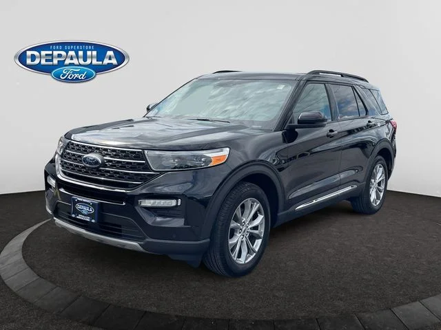 Certified Used 2023 Black Ford XLT image 1
