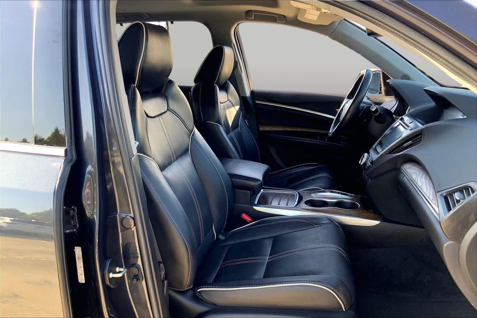 Used 2020 Gunmetal Metallic Acura with Advance Package image 9