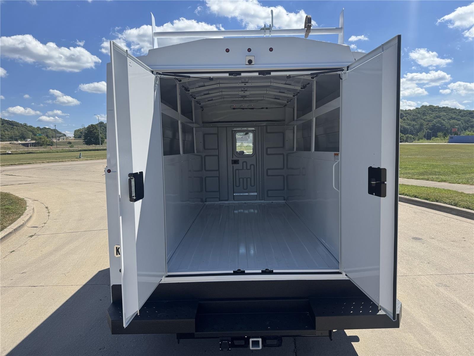New 2026 Oxford White Ford Base image 5