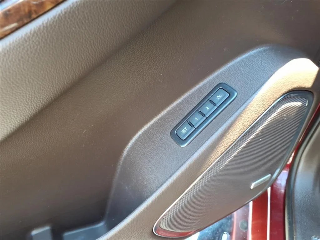 Used 2017 Red Chevrolet Premier image 18