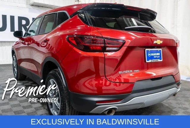 Used 2023 Red Chevrolet LT image 7