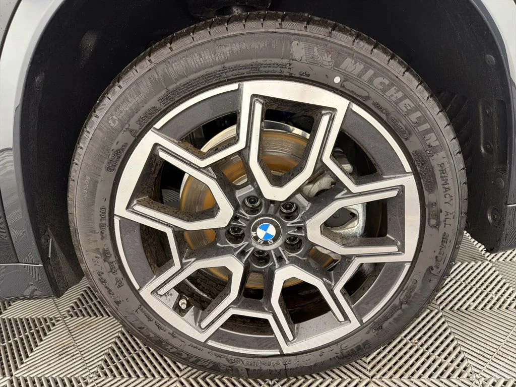 Used 2026 Black Sapphire Metallic BMW xDrive28i image 11