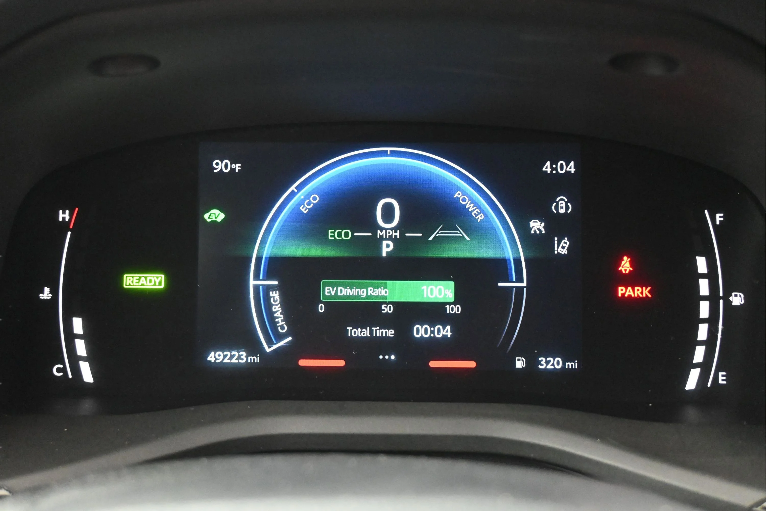 2025 Toyota Camry LE - Photo 18