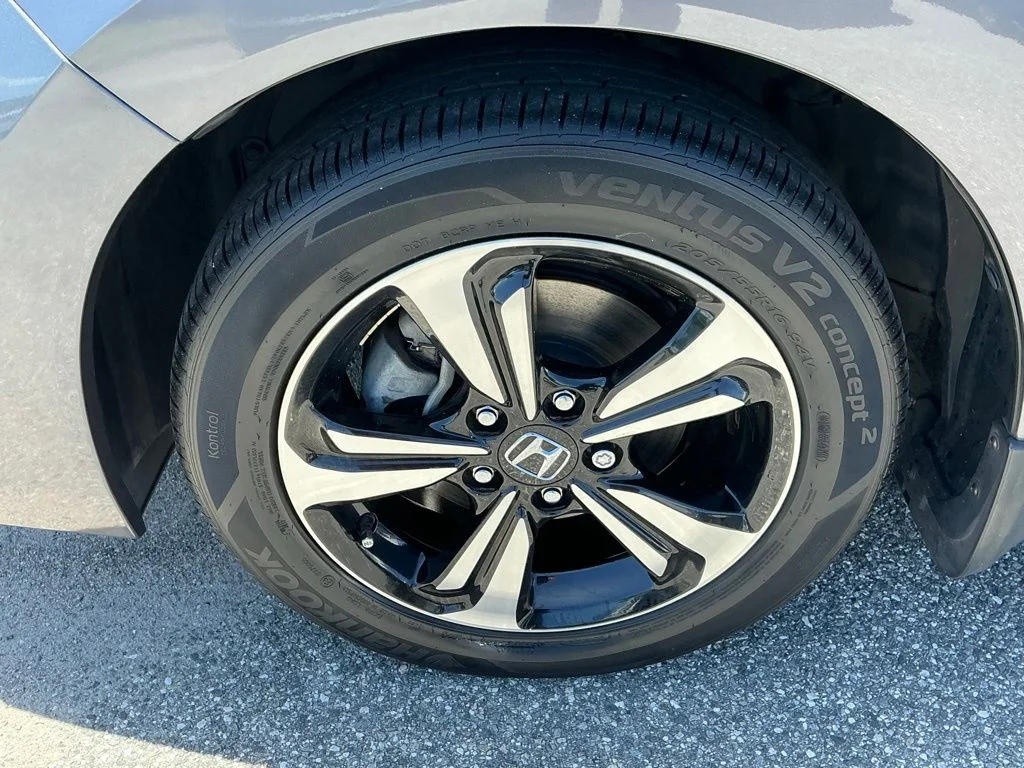 Used 2014  Honda EX image 16