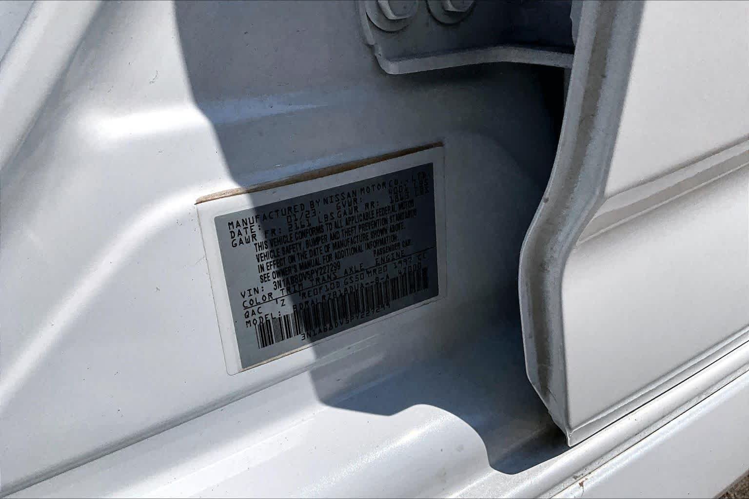 Used 2023 Aspen White Tricoat Nissan SR image 33