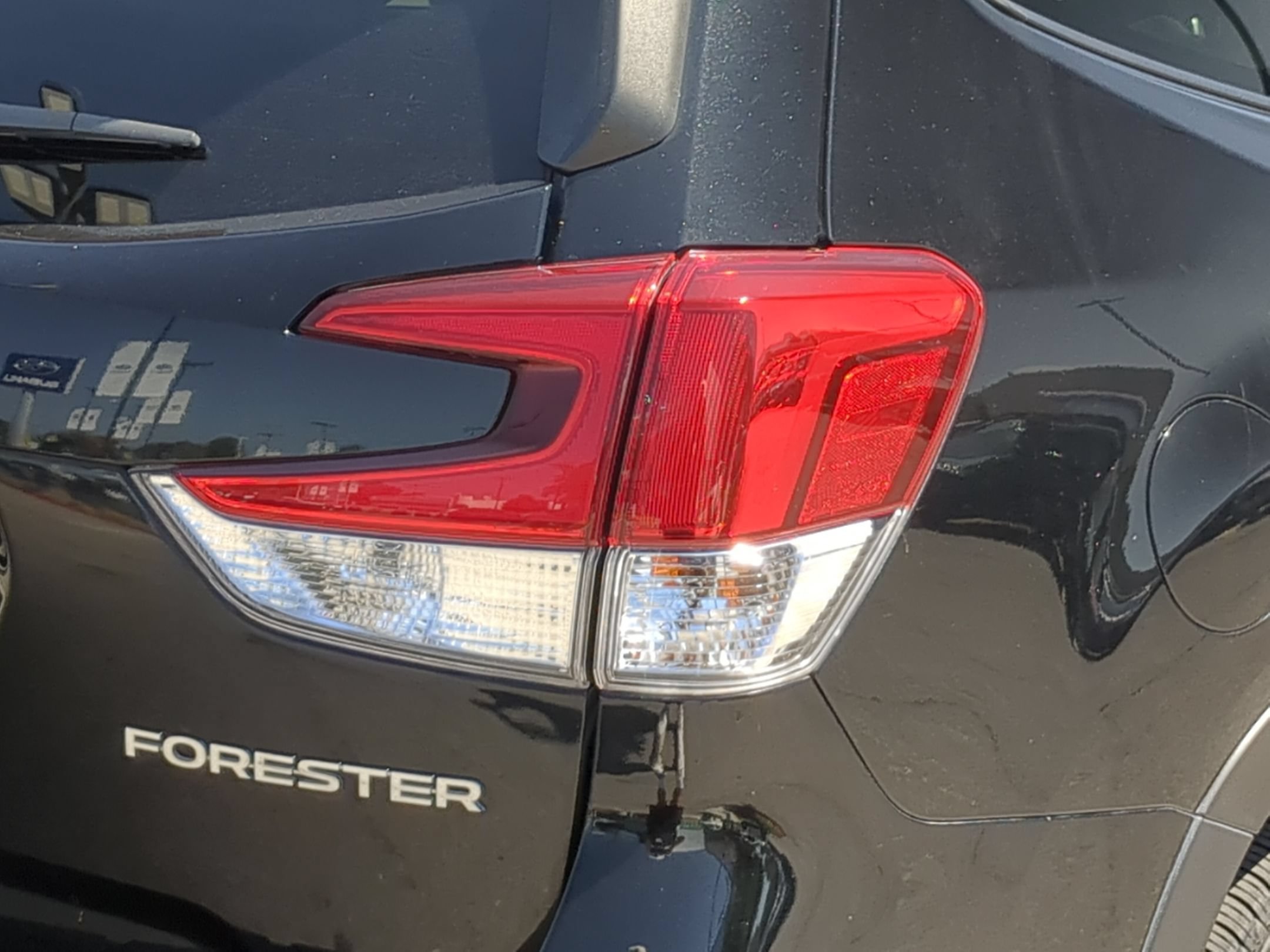 Used 2019 Crystal Black Silica Subaru Premium image 11