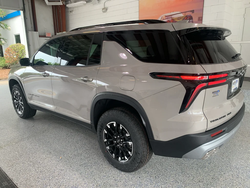 2026 Chevrolet Traverse Z71 - Photo 6