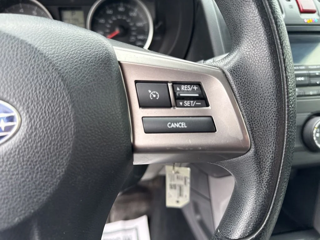 Used 2015 White Subaru 2.5i image 28