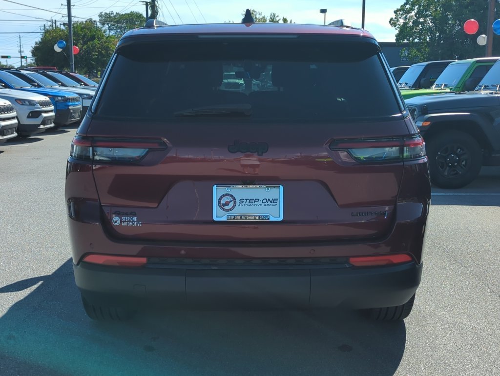 Used 2025 Red Jeep Limited image 5