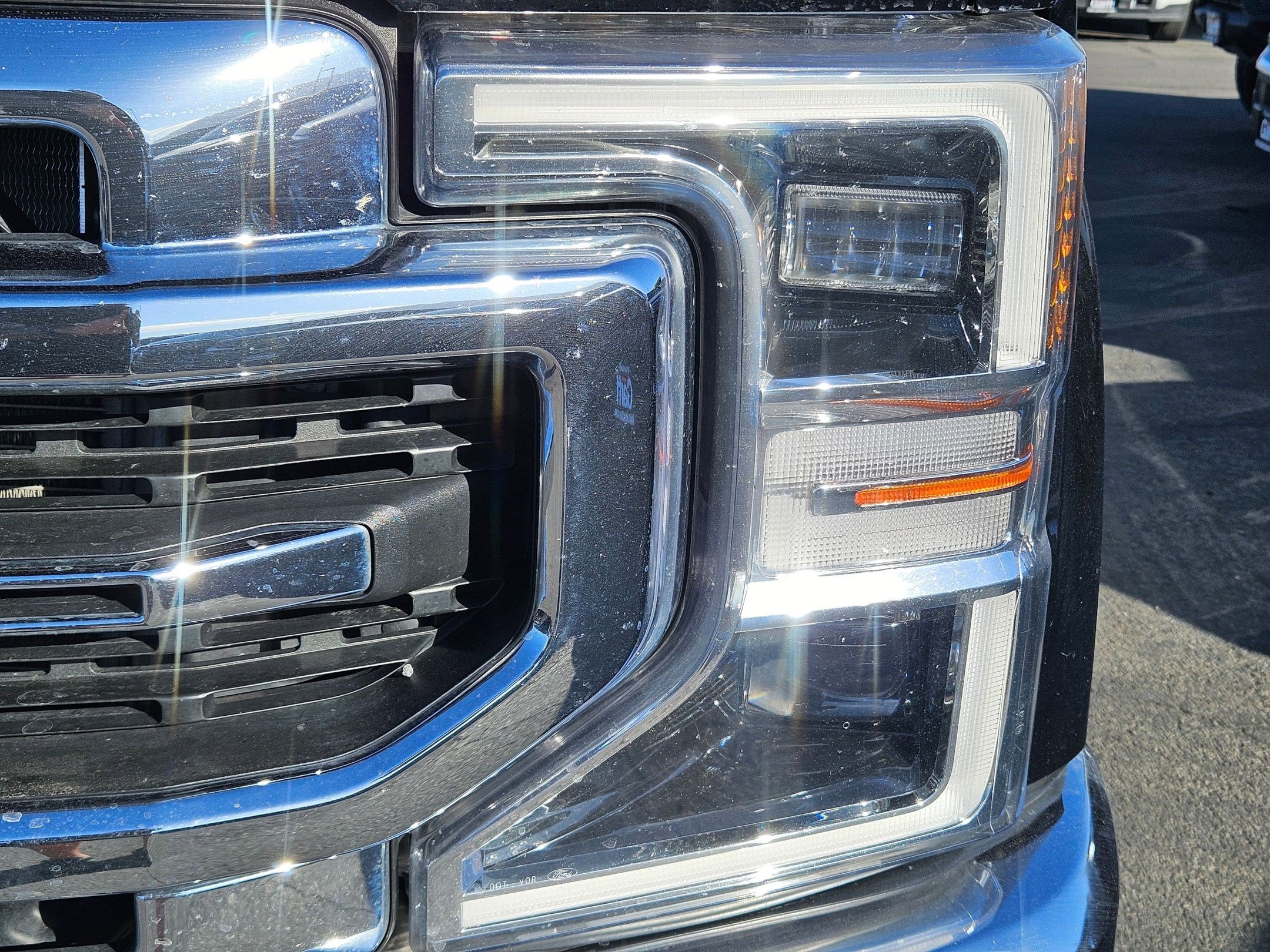 Used 2021 Black Metallic Ford LARIAT image 10
