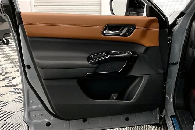 New 2026 Boulder Gray Pearl Nissan Platinum image 31