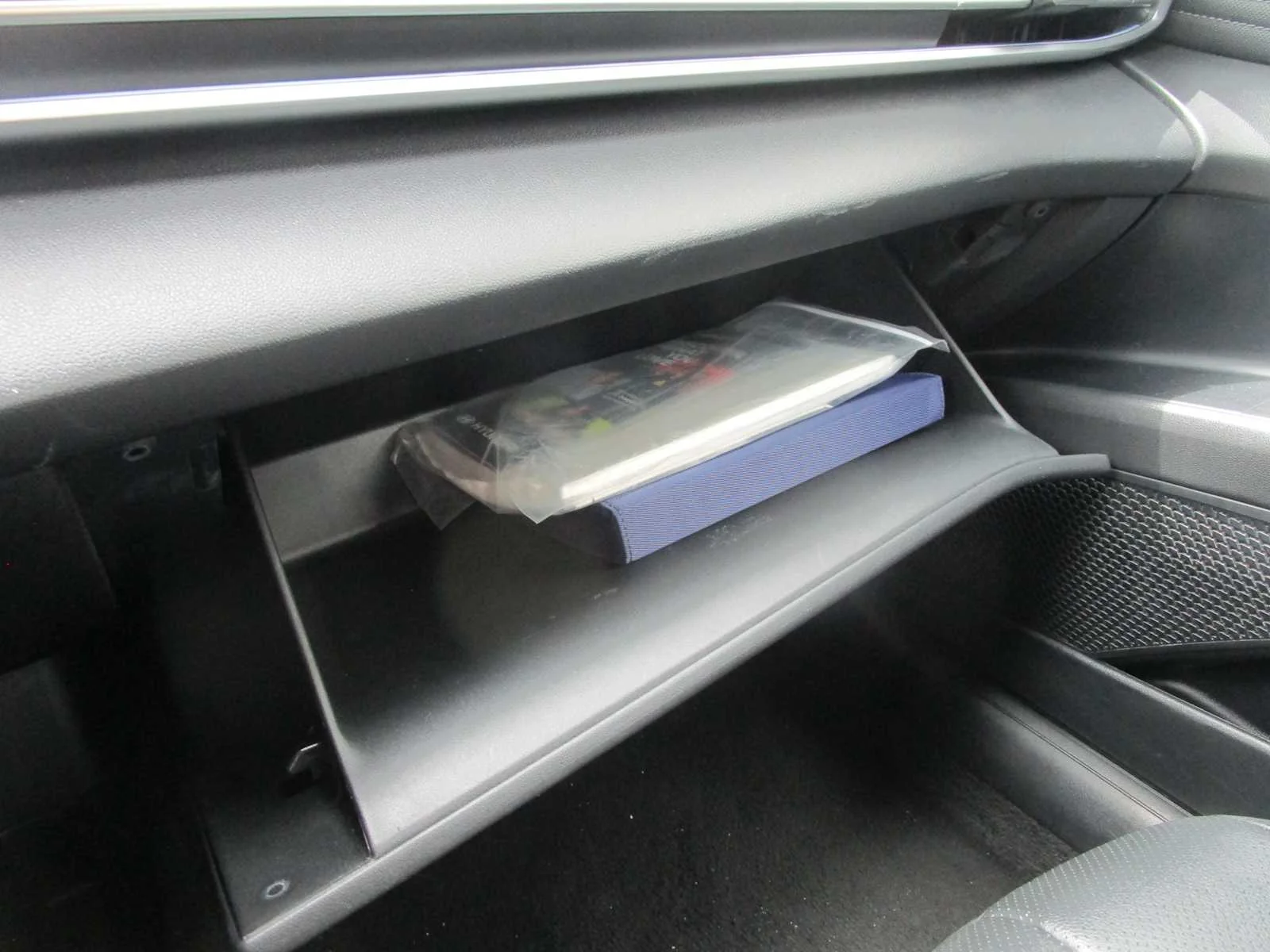 Certified Used 2024 Ecotronic Gray Hyundai Limited image 29