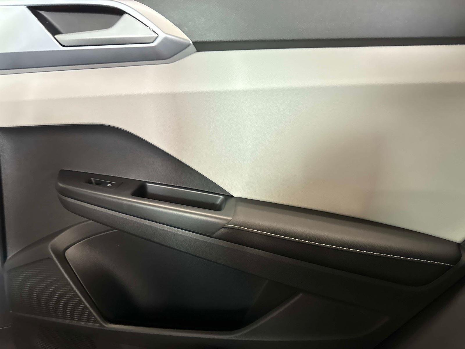 2026 Volkswagen Taos SE - Photo 16