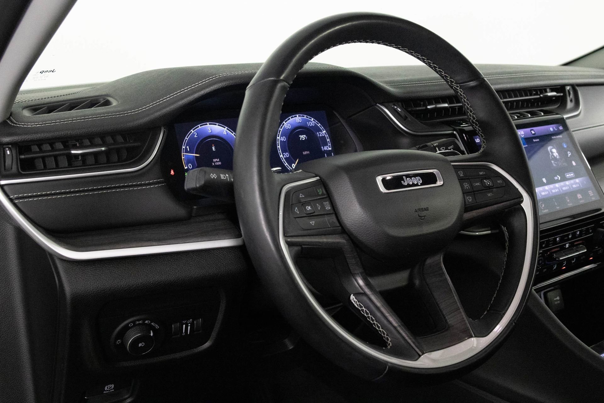 2021 JEEP GRAND CHEROKEE L - Image 29