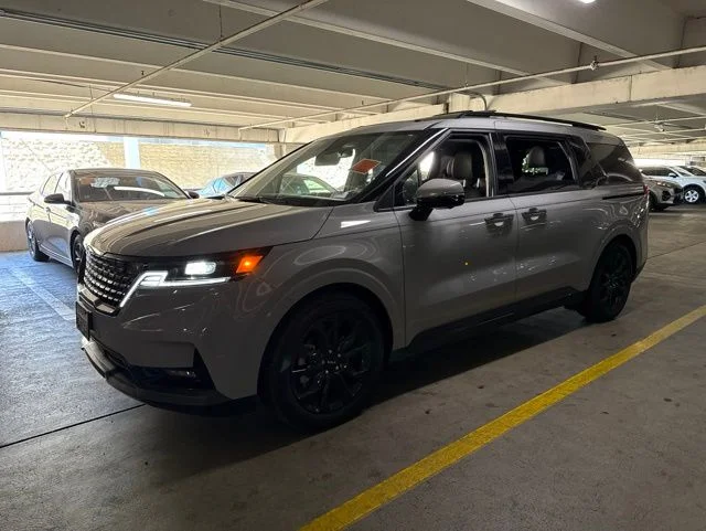 2024 Kia Sedona SX Prestige's photo