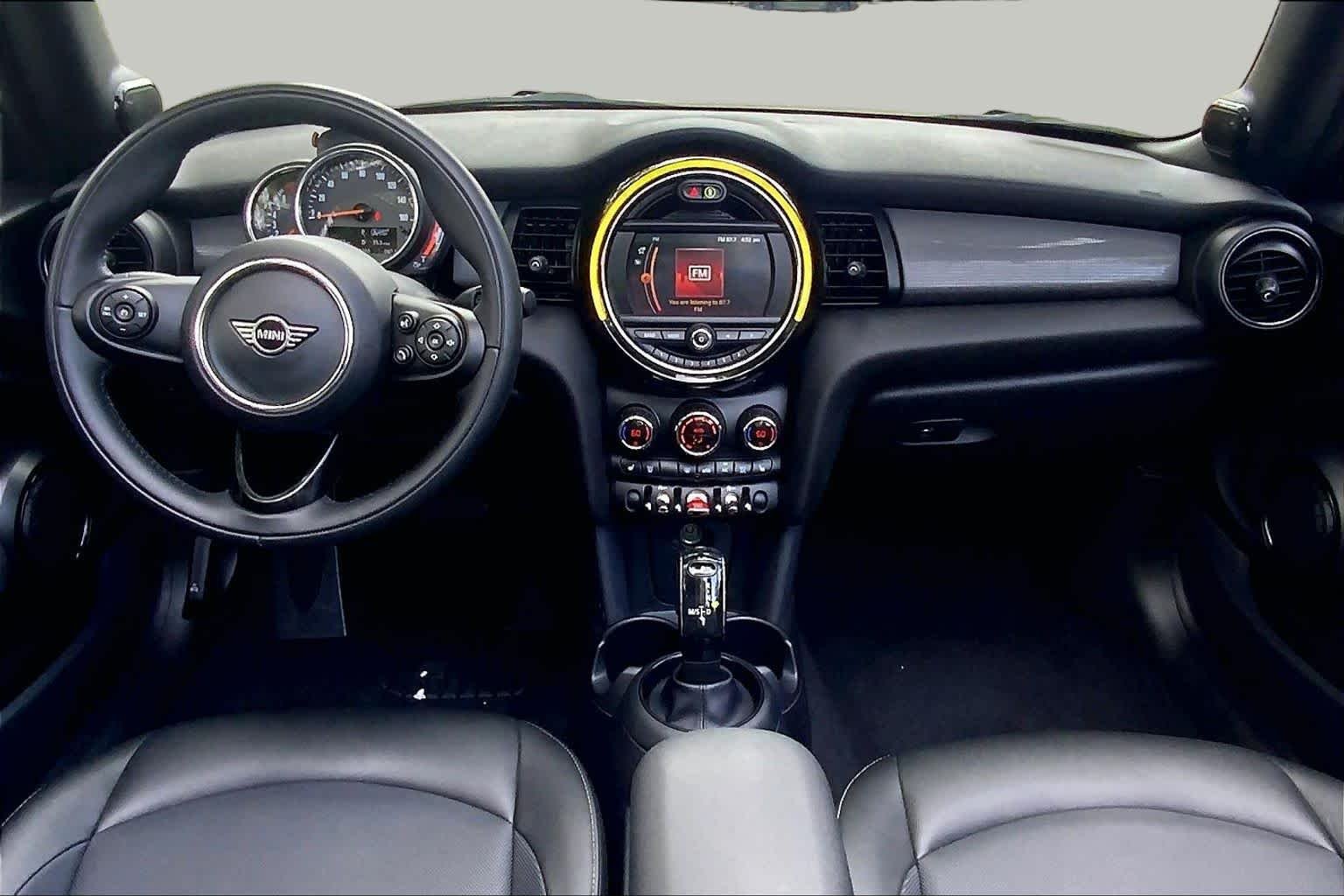 Used 2020 Caribbean Aqua Metallic MINI Cooper image 15