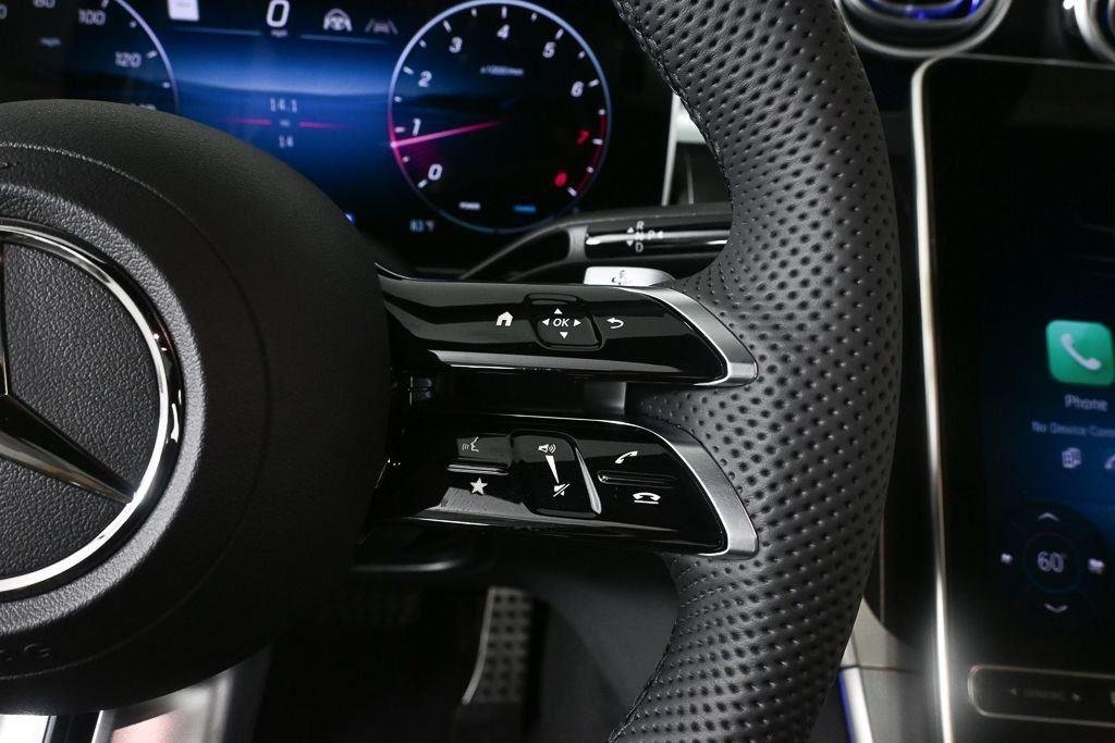 New 2026 Obsidian Black Metallic Mercedes-Benz GLC 300 image 12