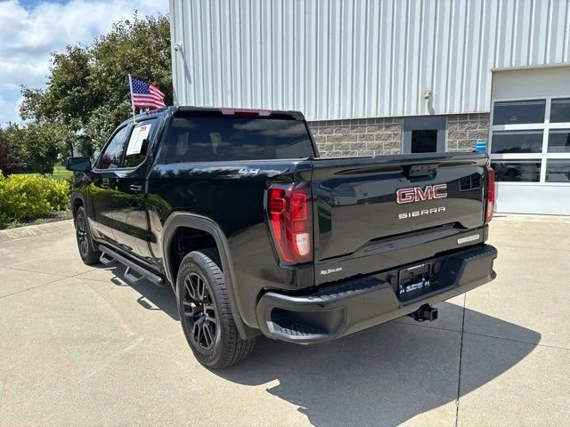 Used 2026 Onyx Black GMC Elevation image 9