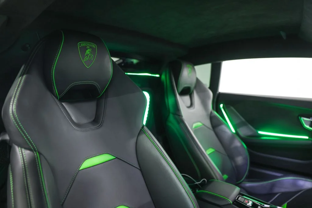 Used 2021 Green Lamborghini Base image 34