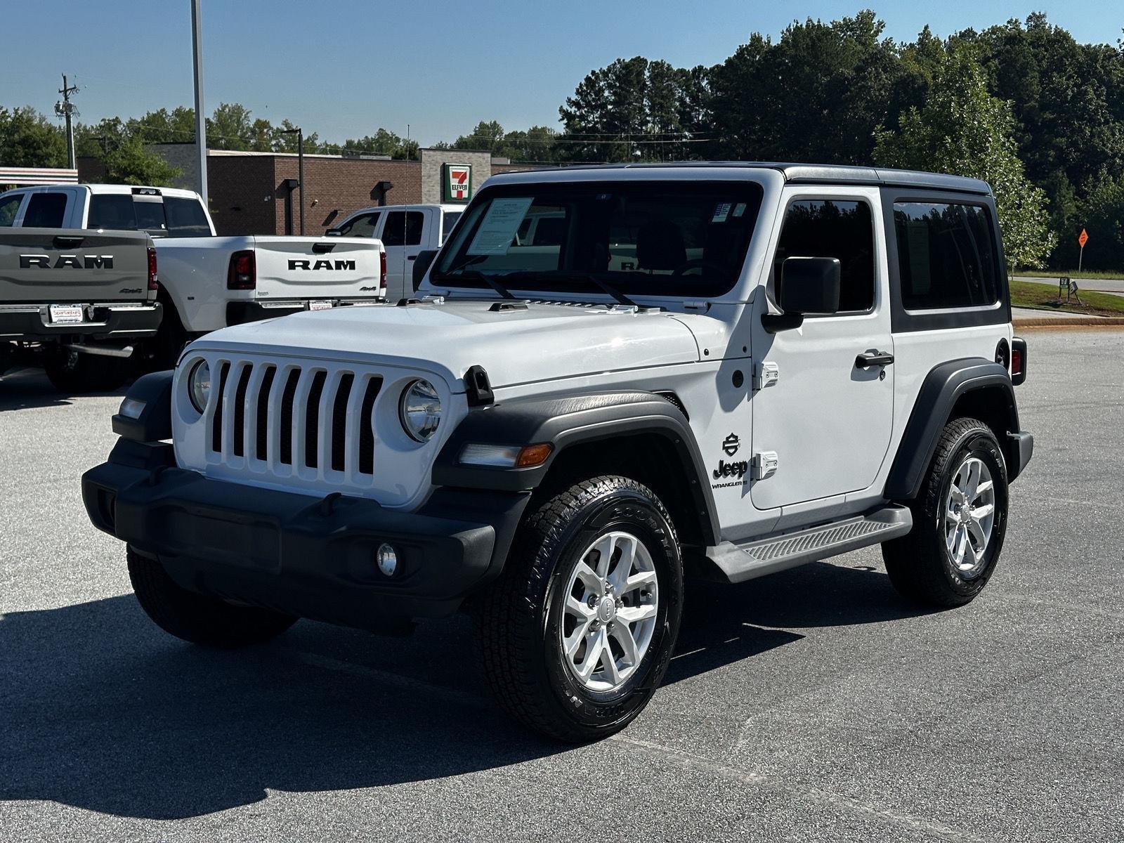 Used 2023 Bright White Clearcoat Jeep Sport S image 13