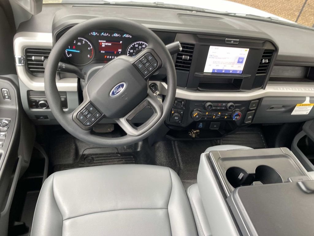 New 2026 Oxford White Ford F-450® XL image 12