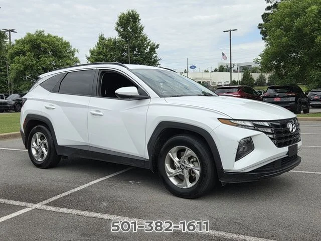 Used 2024 White Hyundai SEL image 7