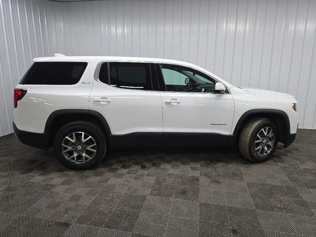 Used 2023 White GMC SLE image 2