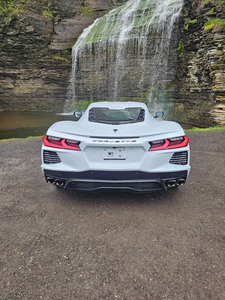 Used 2021 White Chevrolet Stingray image 14