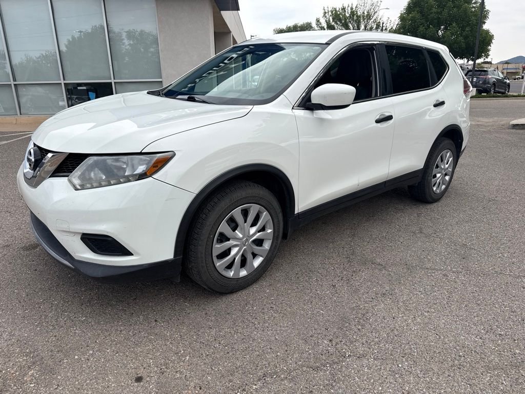 Used 2016 White Nissan S image 2