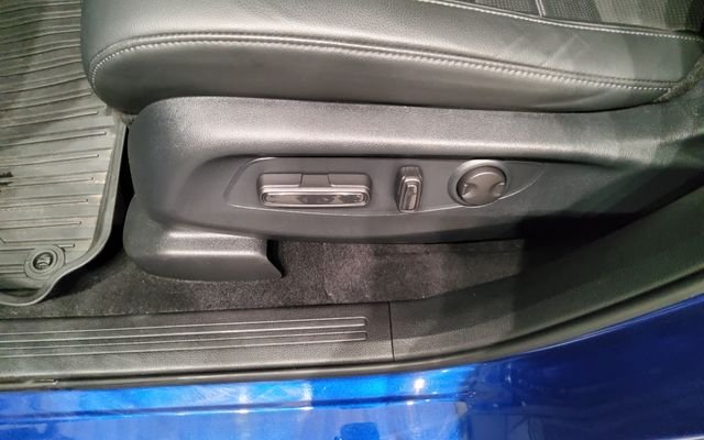 Used 2023 Blue Honda EX-L image 26