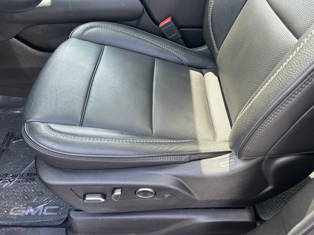 Used 2024 Onyx Black GMC Denali image 19