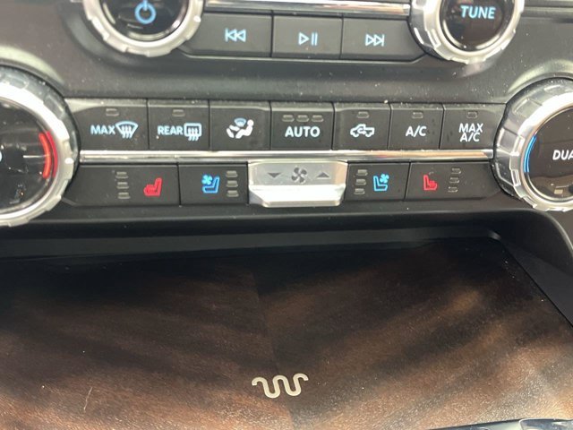 Used 2023 Antimatter Blue Metallic Ford King Ranch image 27