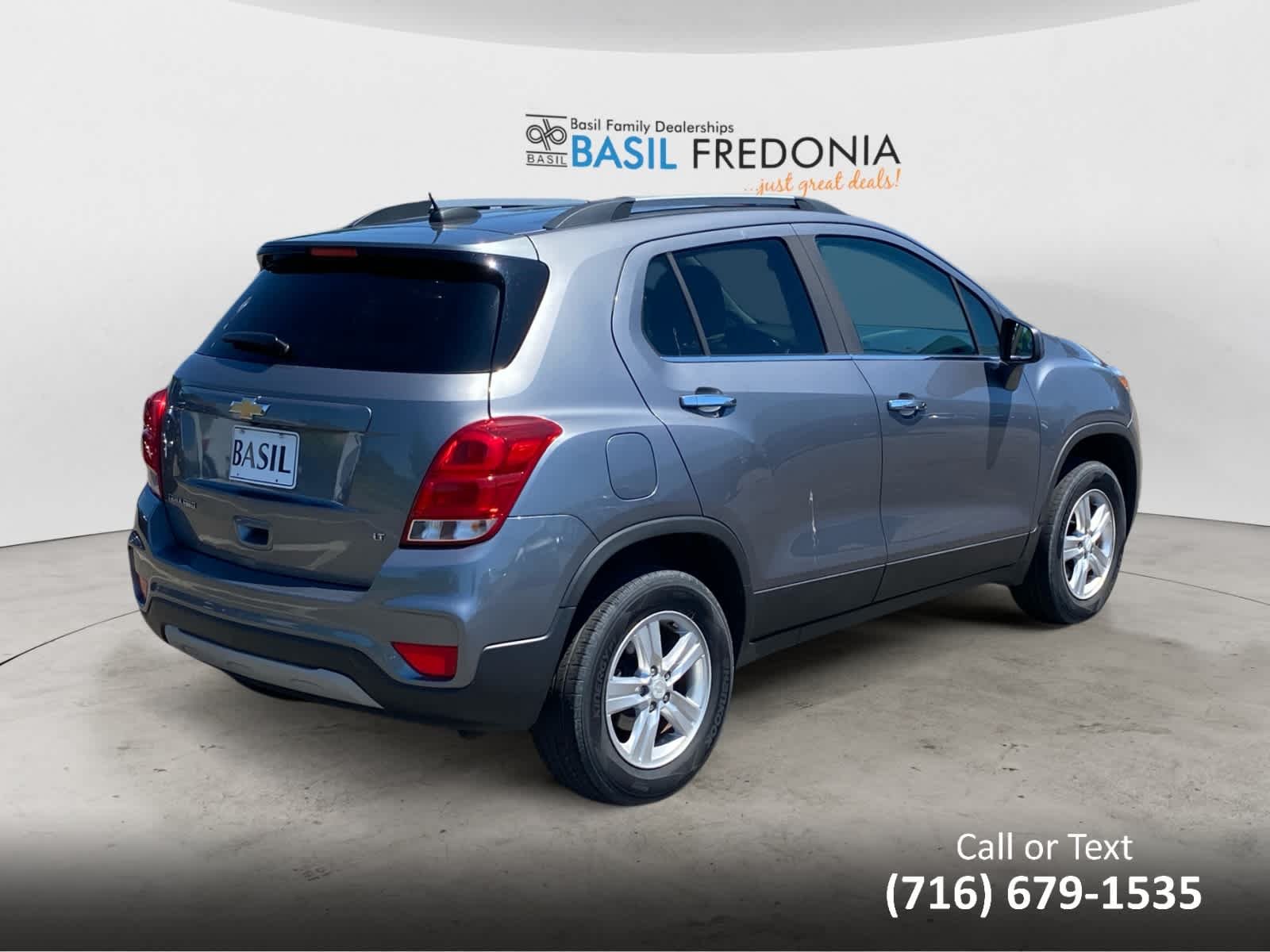 Used 2020 SATIN STEEL METALLIC Chevrolet LT image 10