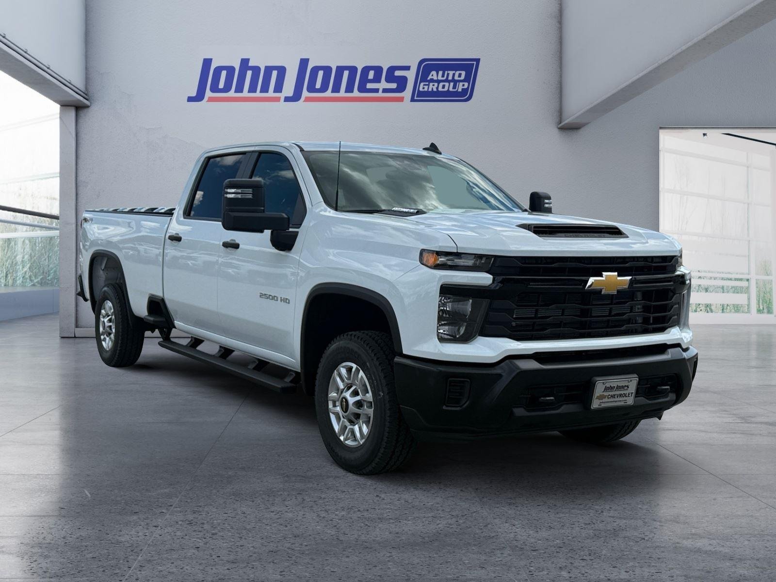 New 2026 Summit White Chevrolet WT image 7