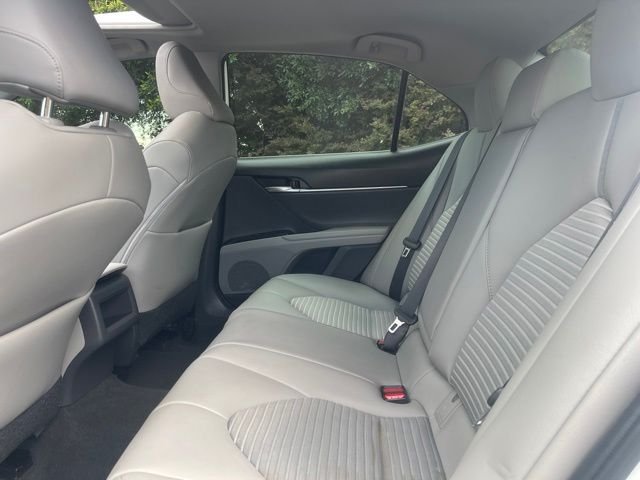 Used 2020 White Toyota SE image 13