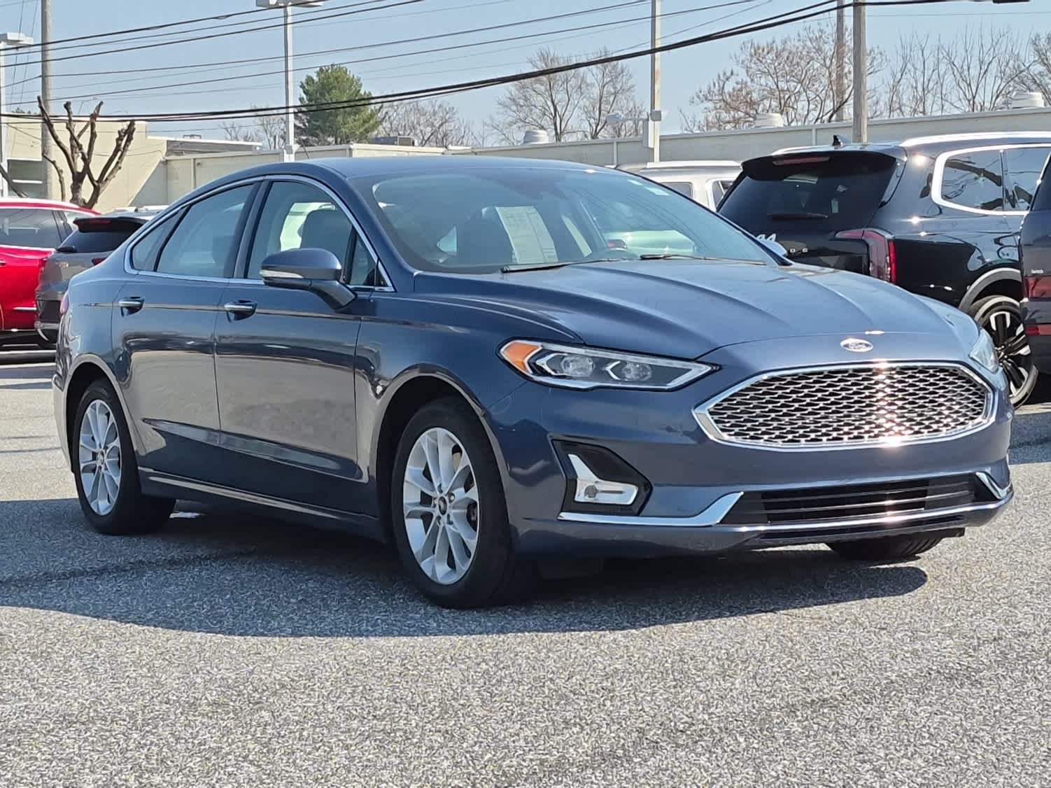 Used 2019 Ford Fusion Energi Titanium with VIN 3FA6P0SUXKR213052 for sale in Newark, DE