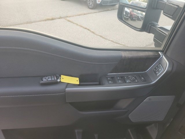 New 2027 Gray Metallic Ford Lariat image 23