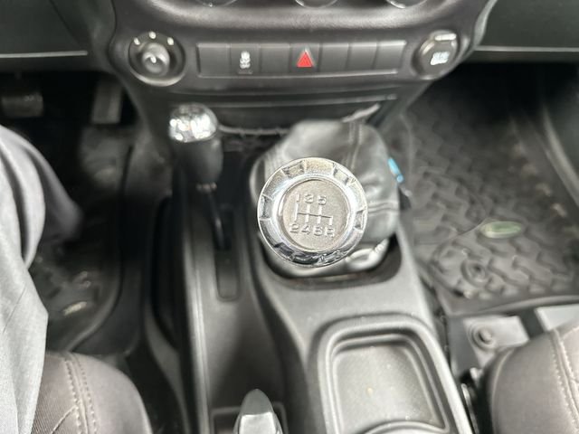 Used 2015 Silver Jeep Unlimited Sport image 24