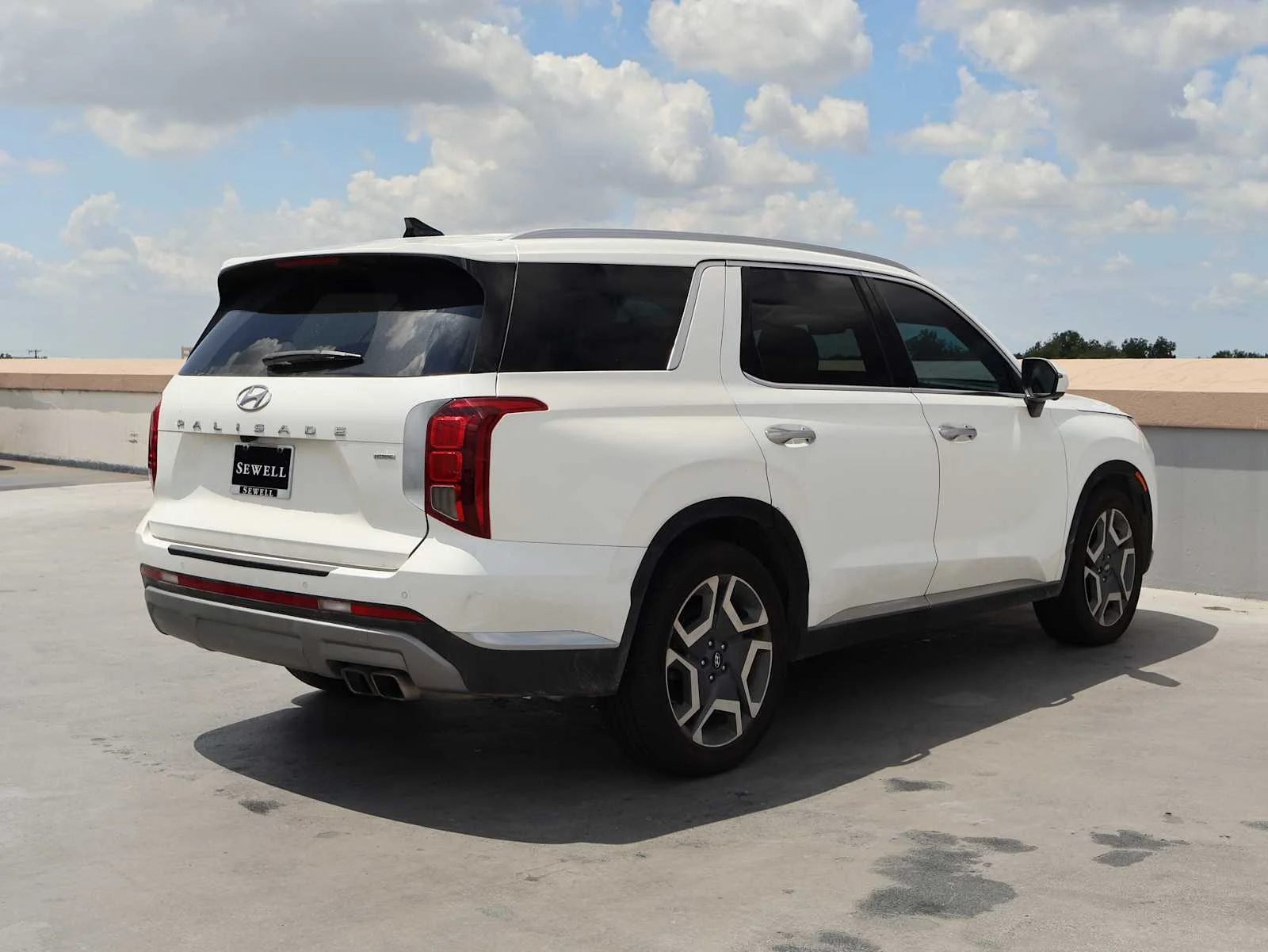 Used 2024 Hyper White Hyundai Limited image 7
