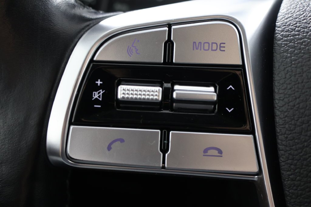 Used 2020 Snow White Pearl Kia EX image 11