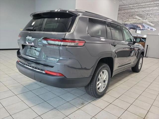 New 2026 Baltic Gray Metallic Clear-Coat Exterior Paint Jeep Laredo X image 7