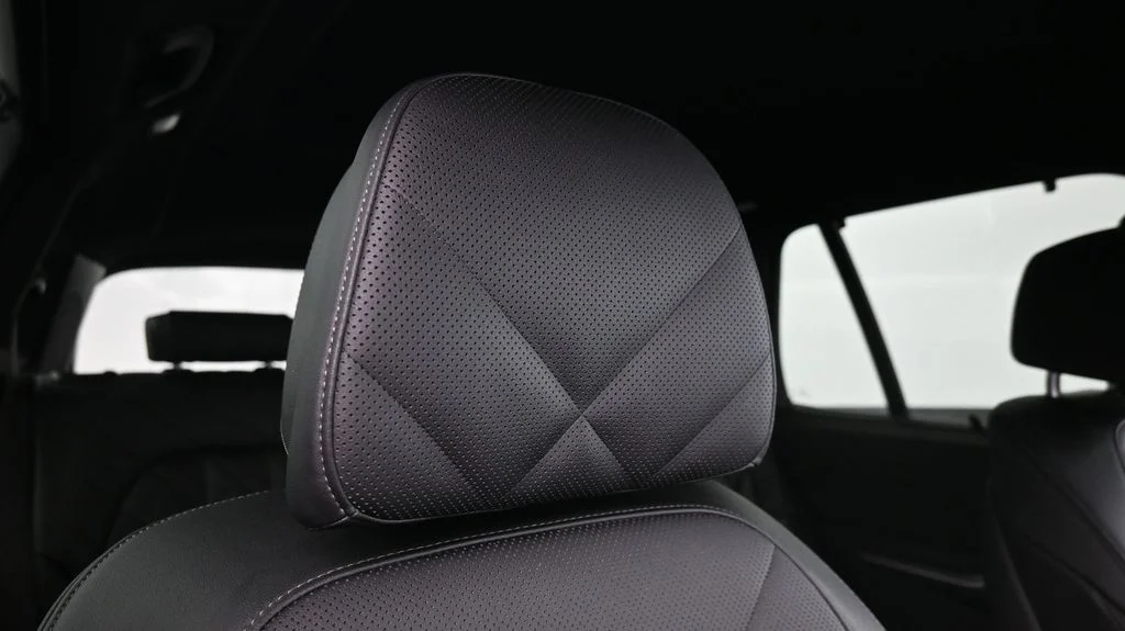 Used 2024 Black BMW xDrive40i image 18