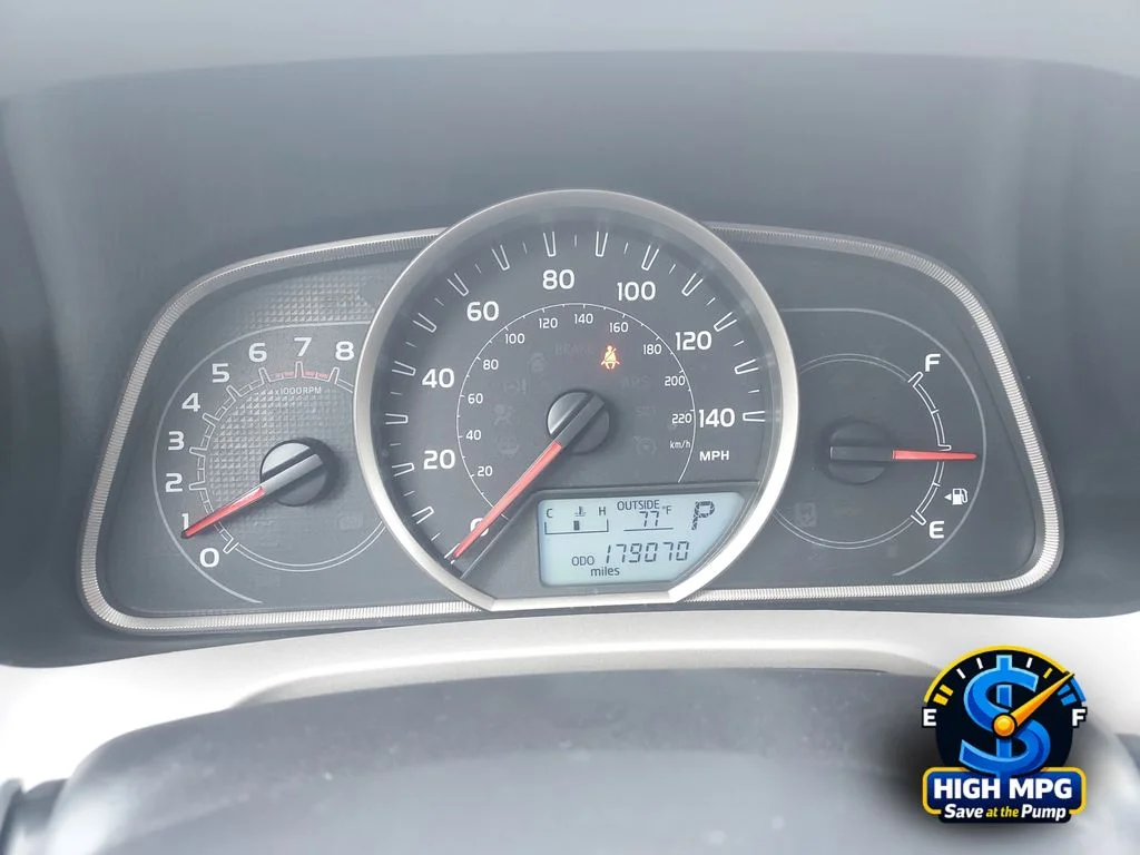 Used 2014 Red Toyota XLE image 26