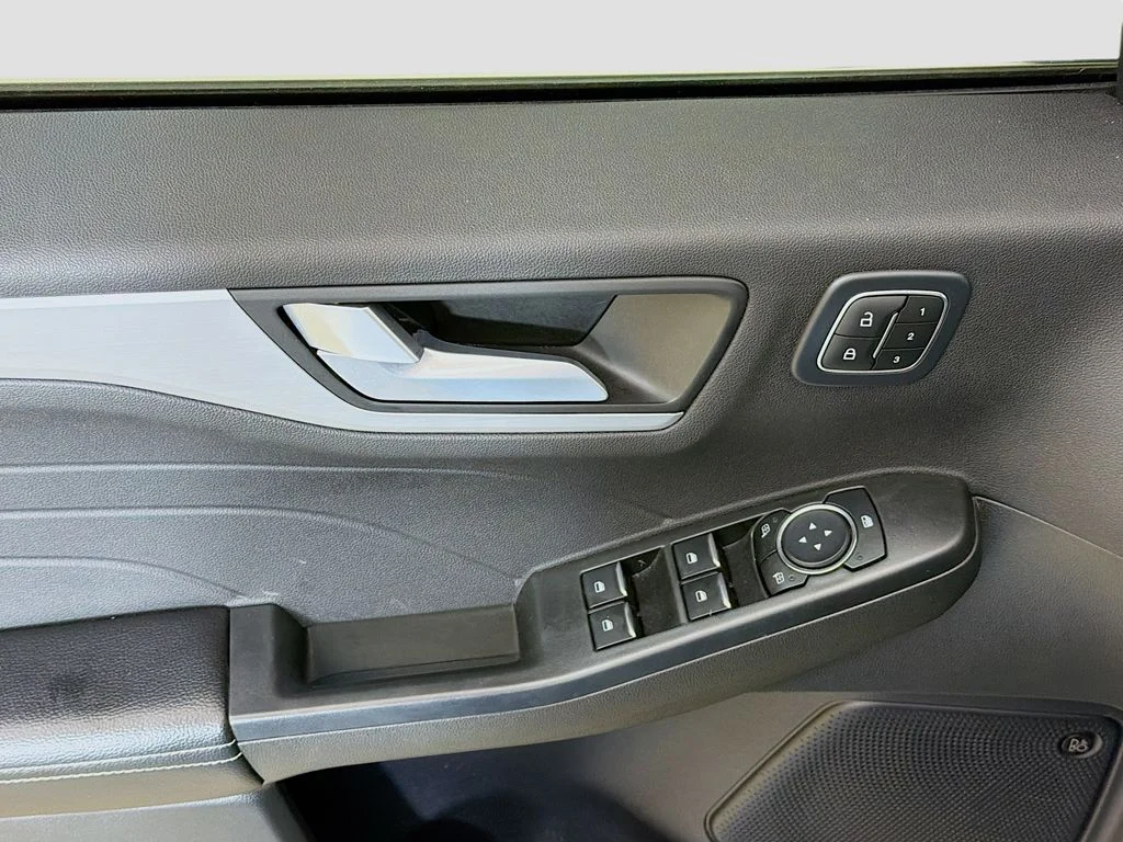 Used 2023 Carbonized Gray Metallic Ford Platinum image 31