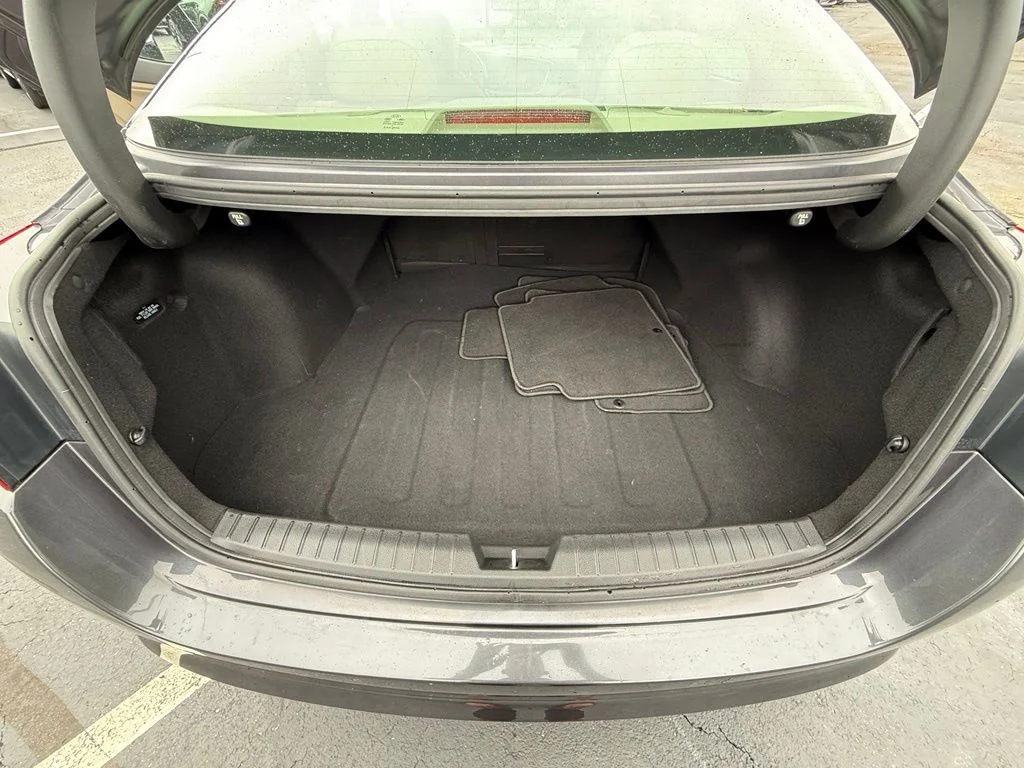 Used 2015 Gray Kia EX image 27