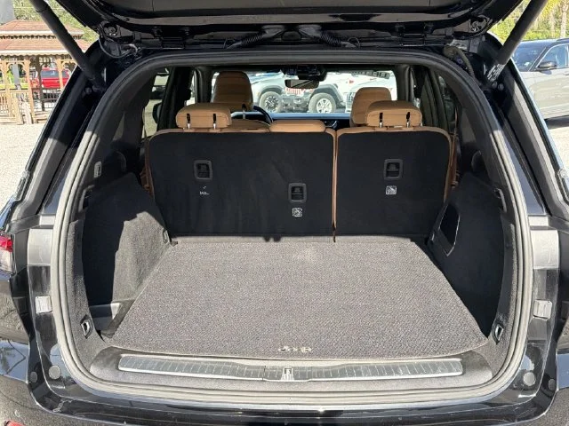 Used 2022 Black Jeep Summit Reserve image 10