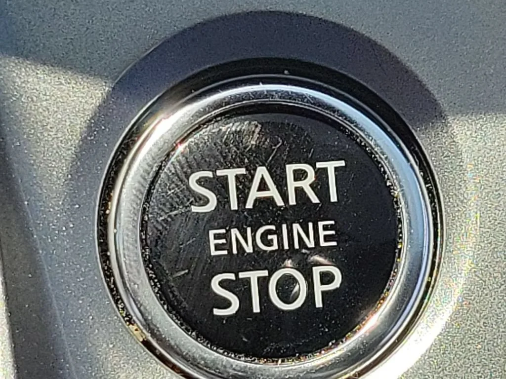 Used 2023 Red Nissan SR FWD image 16