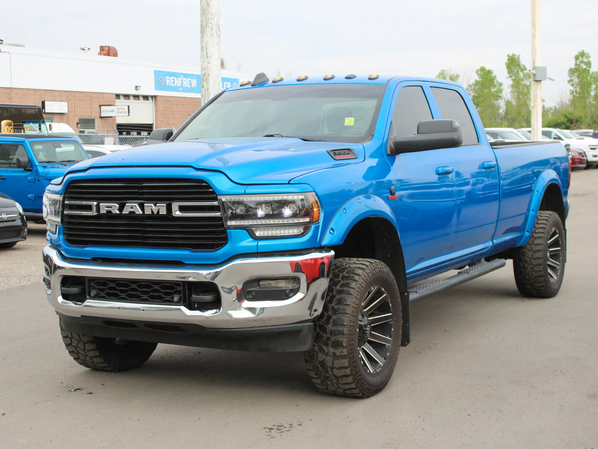 Used 2020 Blue RAM Big Horn *5th Wheel & Gooseneck | Apple CarPlay | Alpine | Cummins | Heated Seats image 11