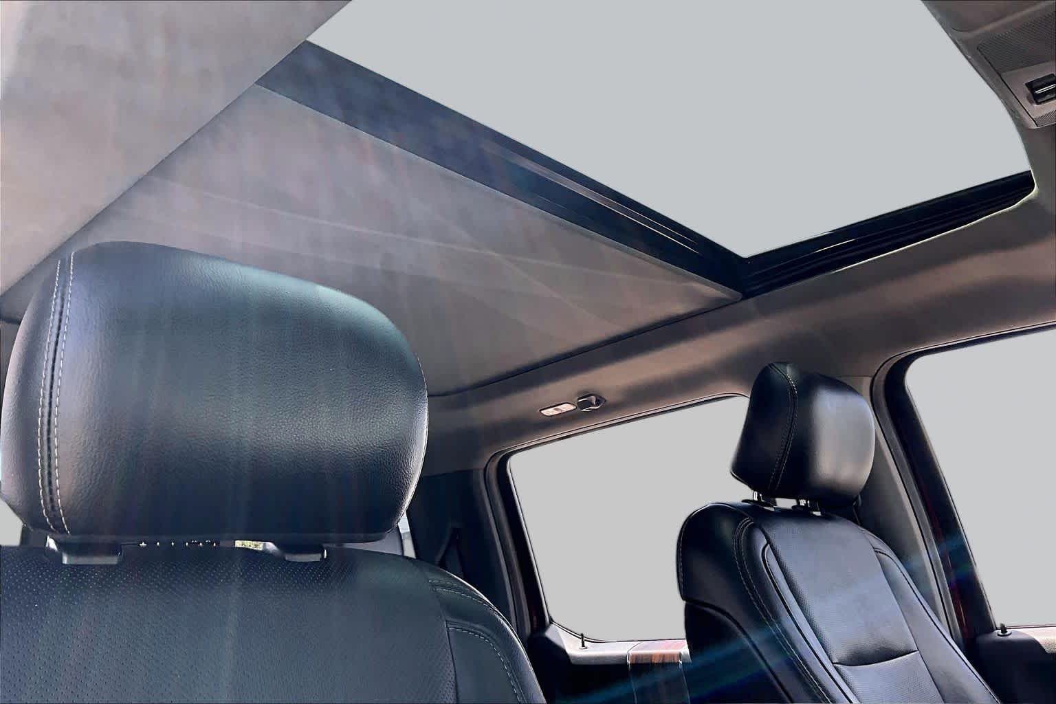 Used 2017 Bronze Fire Metallic Ford Lariat image 14