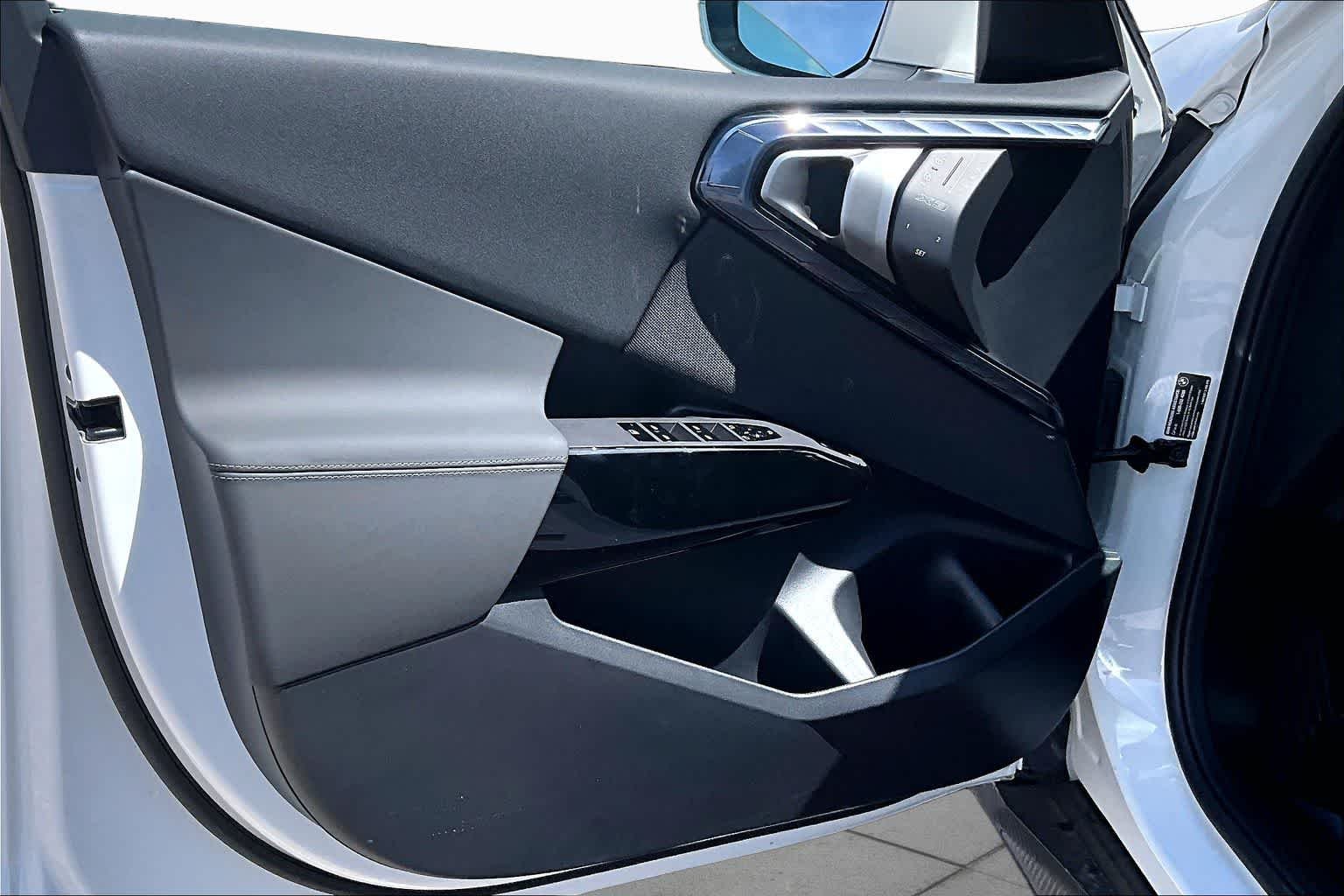 New 2026 Alpine White BMW 30 xDrive image 10